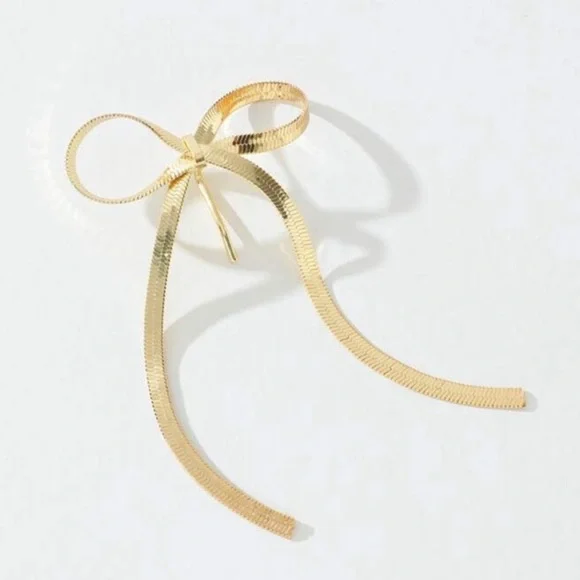 Metal Bow Hair Accessory